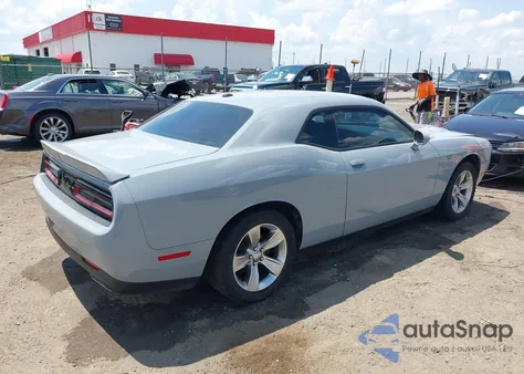 2021 Dodge Challenger Sxt z USA, uszkodzony, nr VIN 2C3CDZAG9MH538638